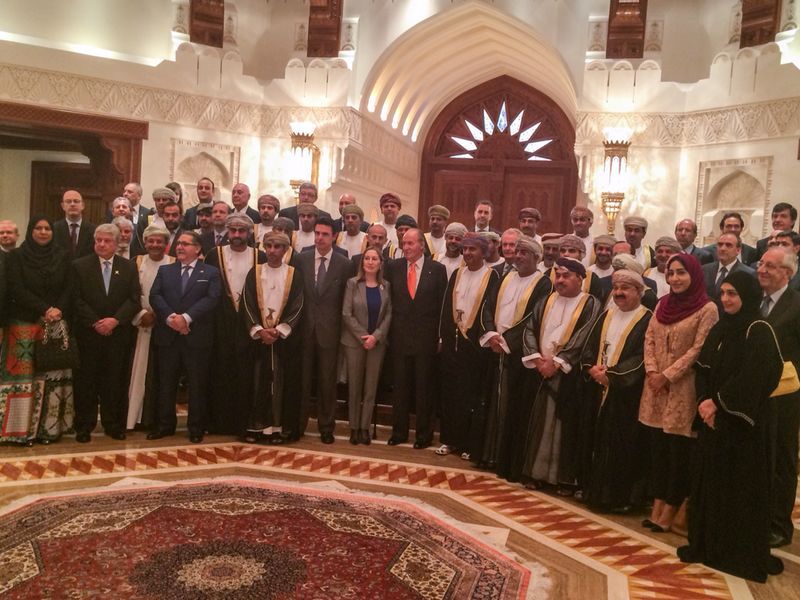 Teruel invita a las grandes empresas a ayudar a las pymes a posicionarse en los mercados del Golfo