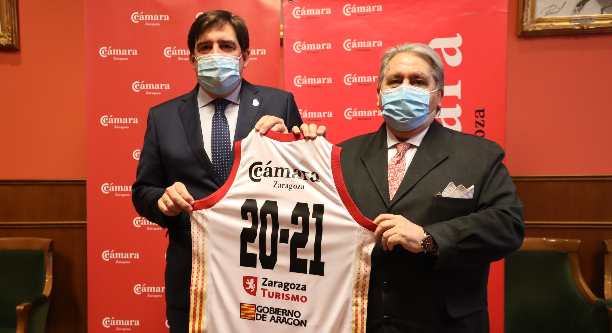 La Cámara y Casademont Zaragoza firman un convenio de colaboración