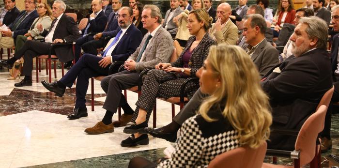 La DGA y Cámara Zaragoza solicitan la declaración de una zona franca para el aeropuerto de Zaragoza