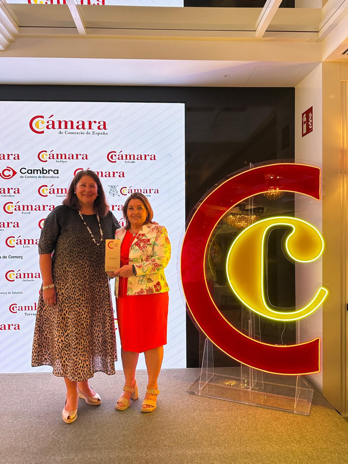 La Escuela Impulsa de Cámara Zaragoza recibe el Premio Cámaras a la Formación