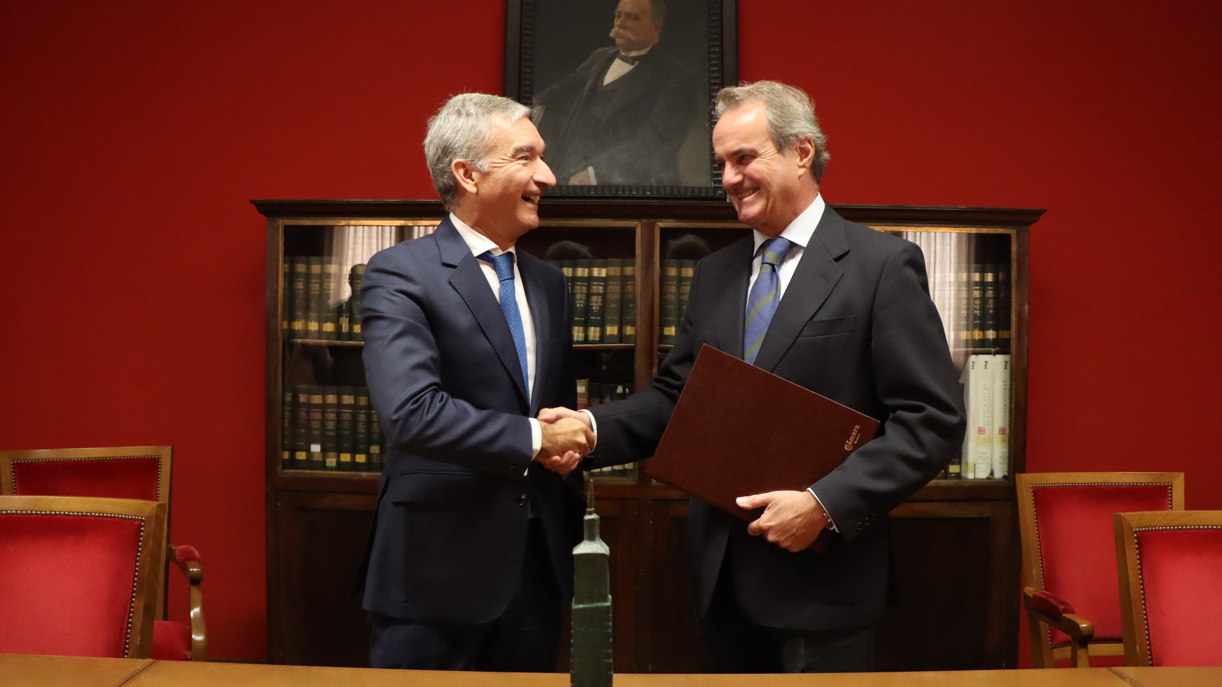 Ibercaja dará nombre al nuevo salón de actos de la Cámara