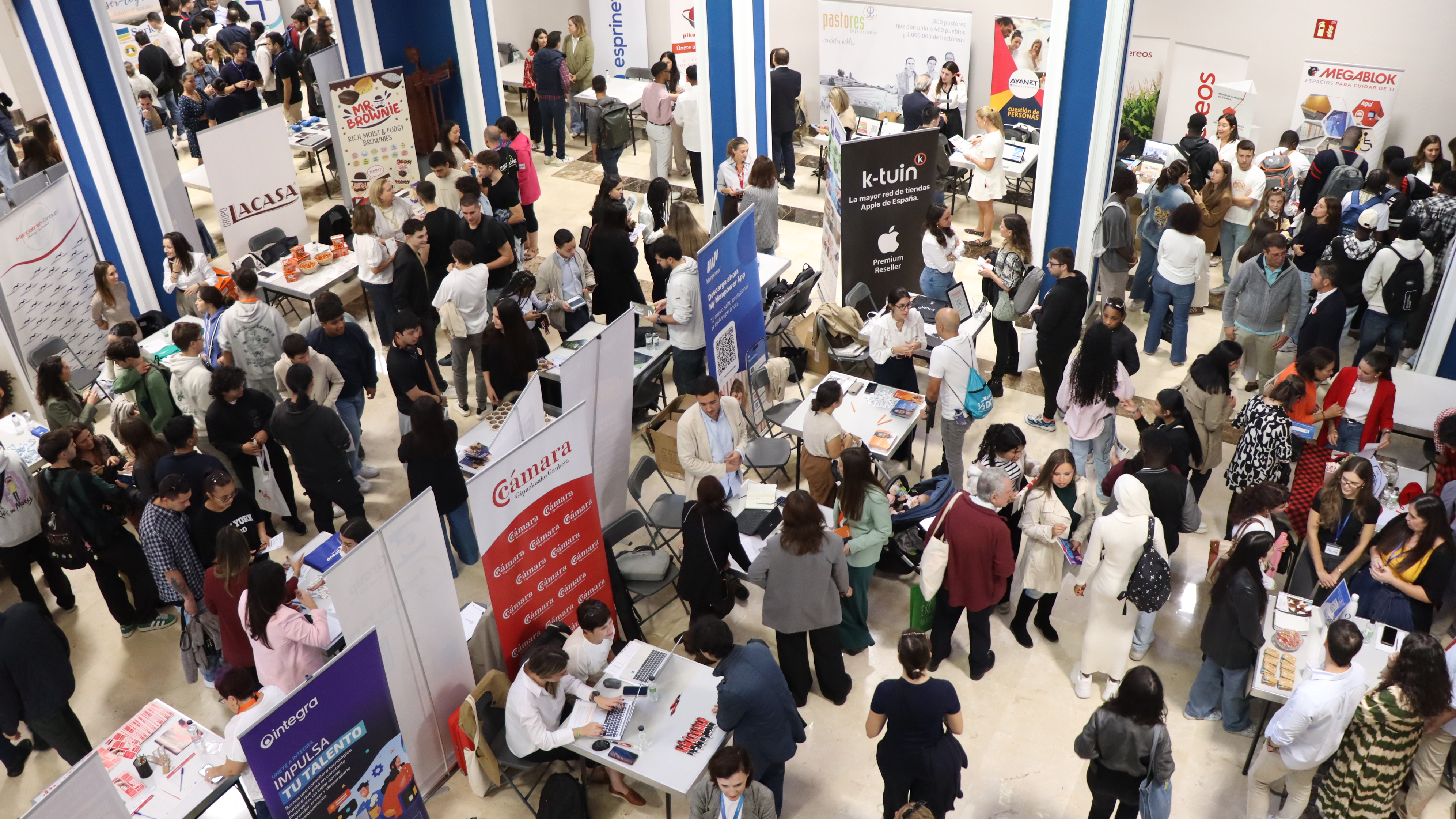 Más de 2.000 jóvenes en la XIII Feria de Empleo y Emprendimiento – JobFest